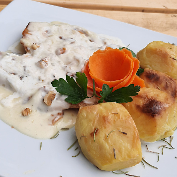 Pollo Amada Pub